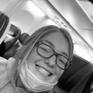 Meet your Posher, Chloe